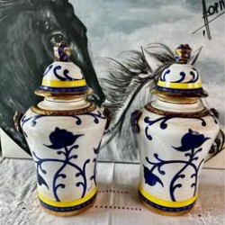 Par de Potes em Porcelana
