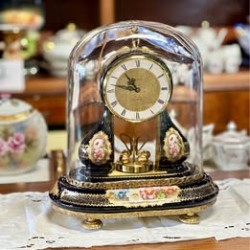 Relógio em Porcelana