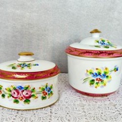 Par de Caixas com Tampa